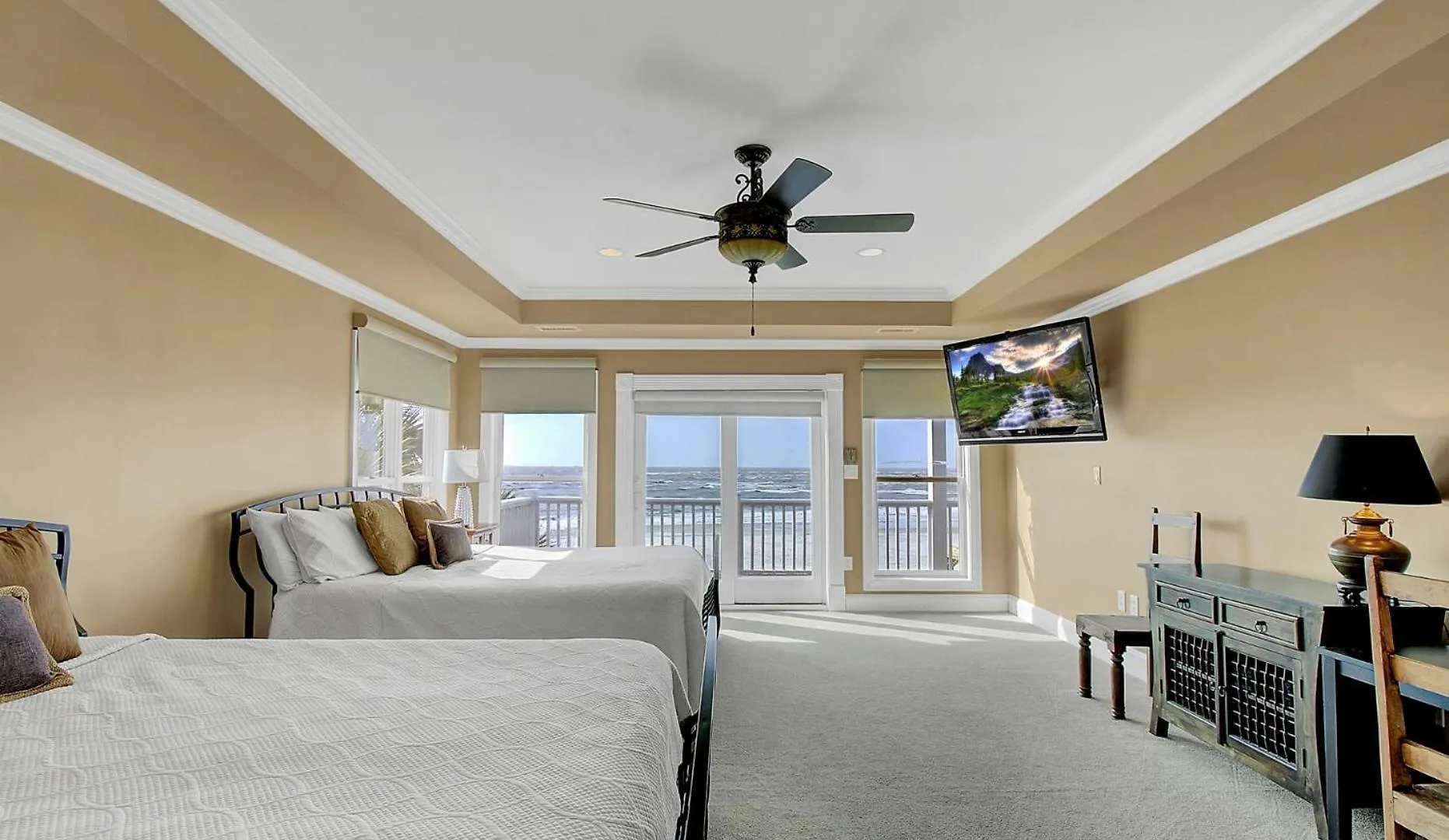 114 Ocean Boulevard By Avantstay Beachfront Putting Volleyball Court Infinity Pool Holiday home