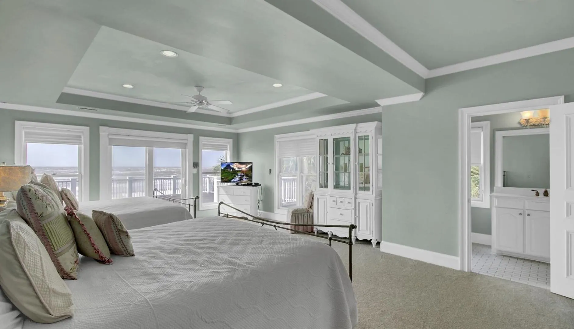 Holiday home 114 Ocean Boulevard By Avantstay Beachfront Putting Volleyball Court Infinity Pool *