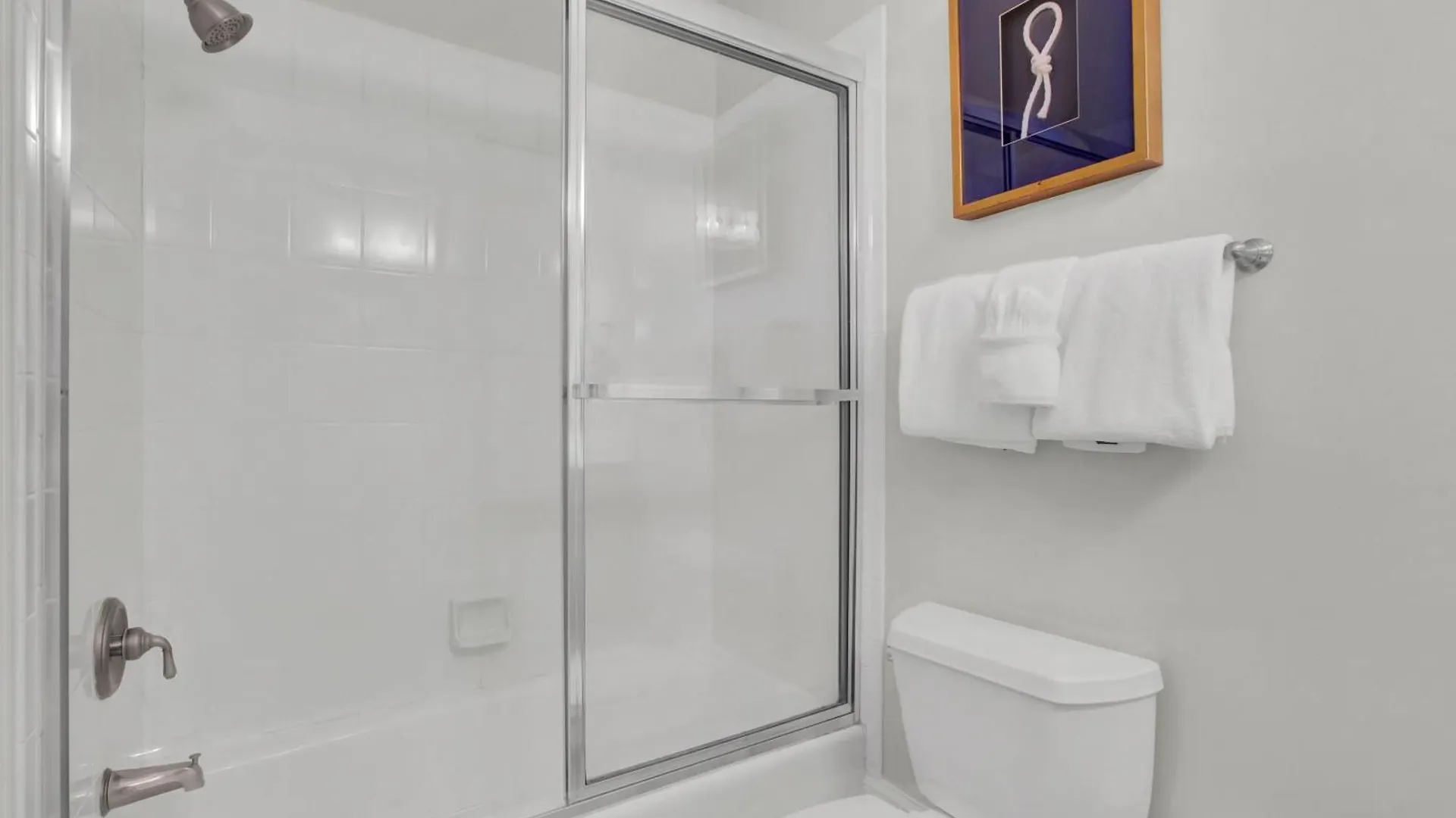 Holiday home 114 Ocean Boulevard By Avantstay Beachfront Infinity Pool Basketball Court Recently Renovated *