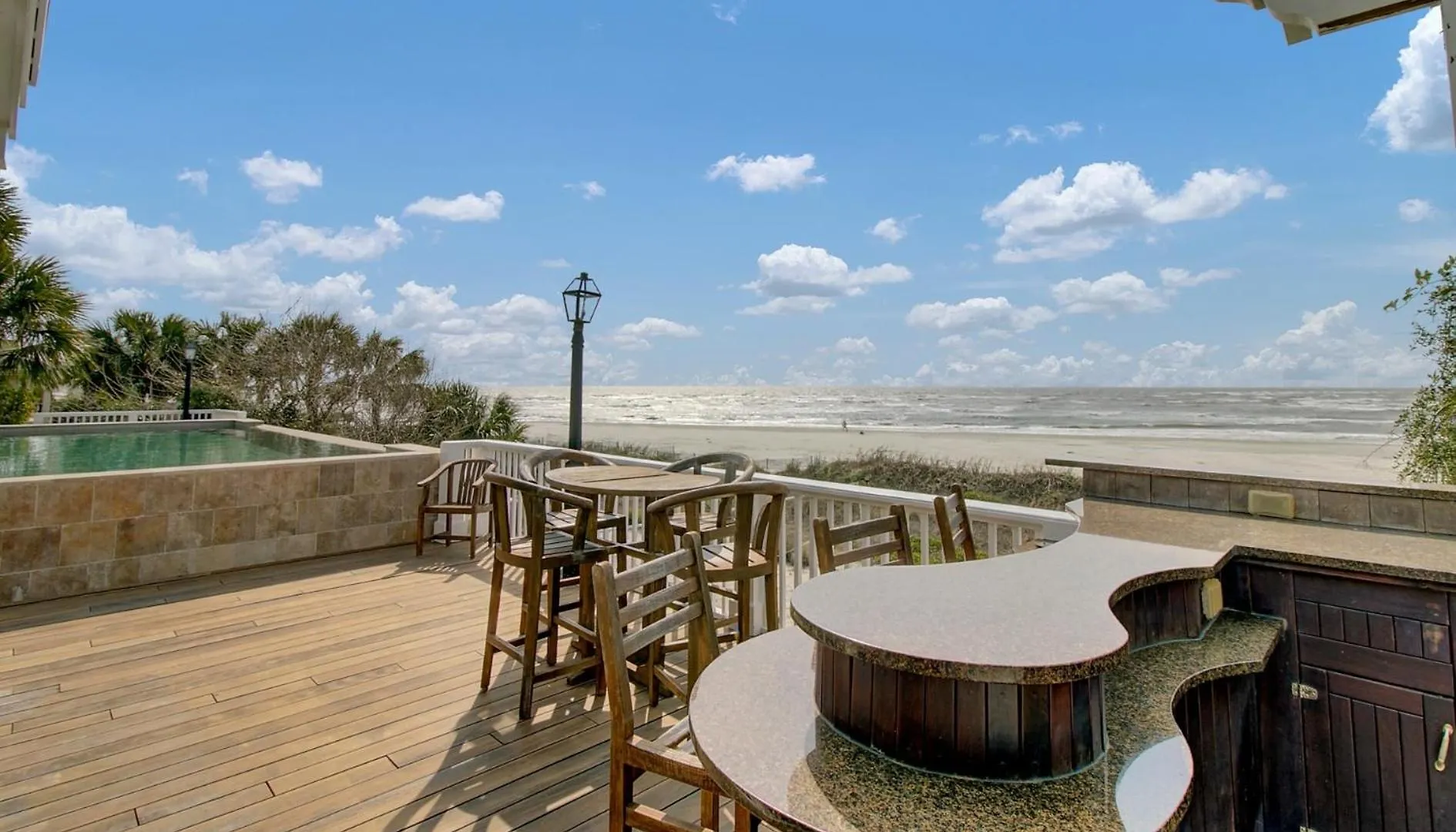 Holiday home 114 Ocean Boulevard By Avantstay Beachfront Infinity Pool Basketball Court Recently Renovated Sullivans Island