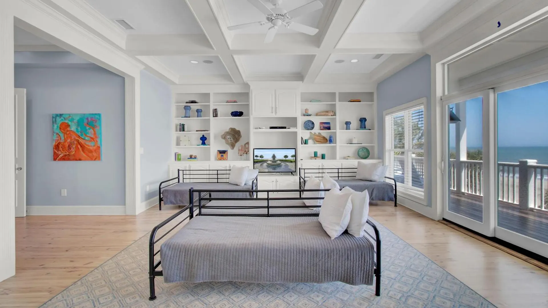 Holiday home 114 Ocean Boulevard By Avantstay Beachfront Infinity Pool Basketball Court Recently Renovated