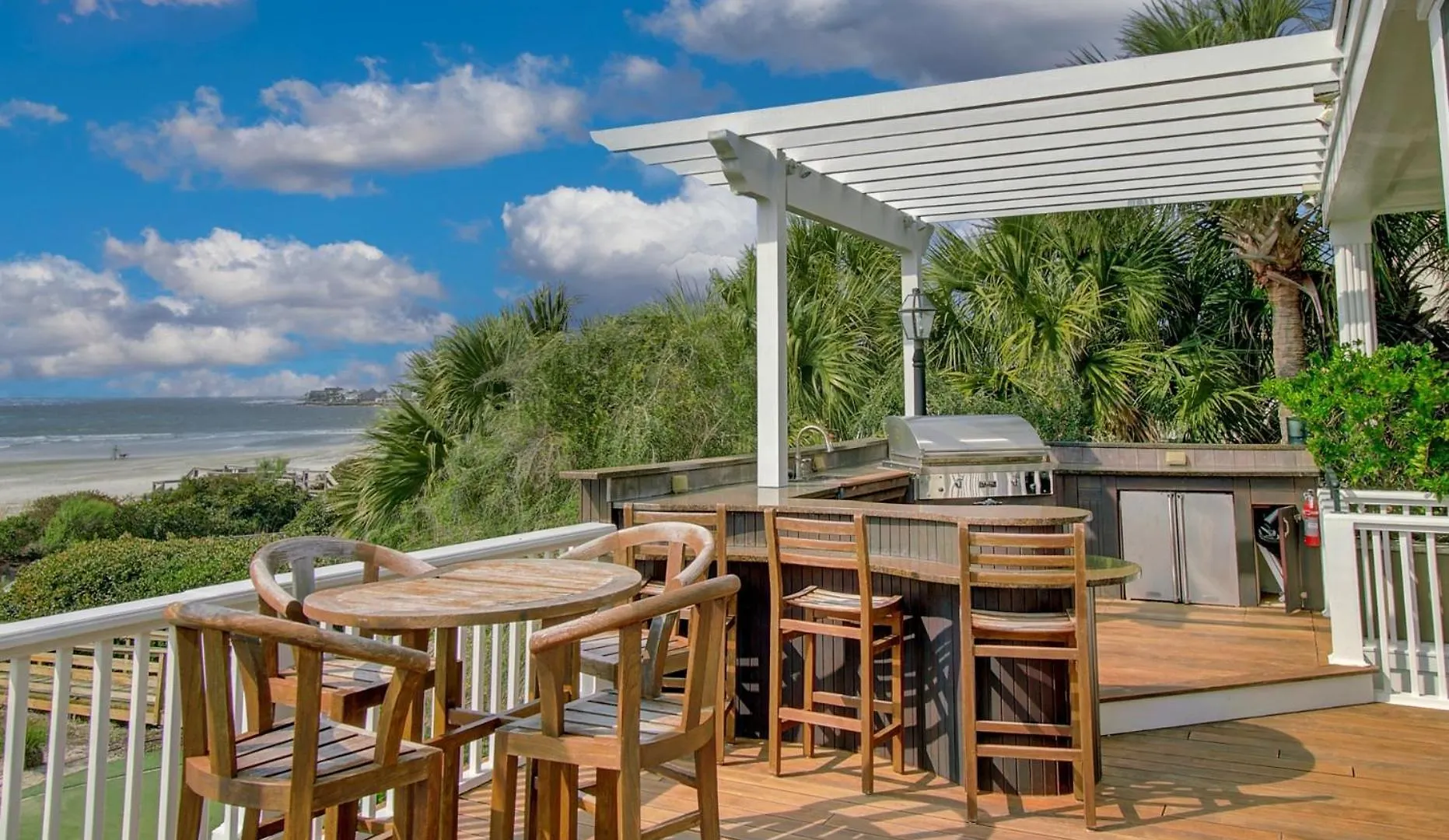 114 Ocean Boulevard By Avantstay Beachfront Infinity Pool Basketball Court Recently Renovated Sullivans Island