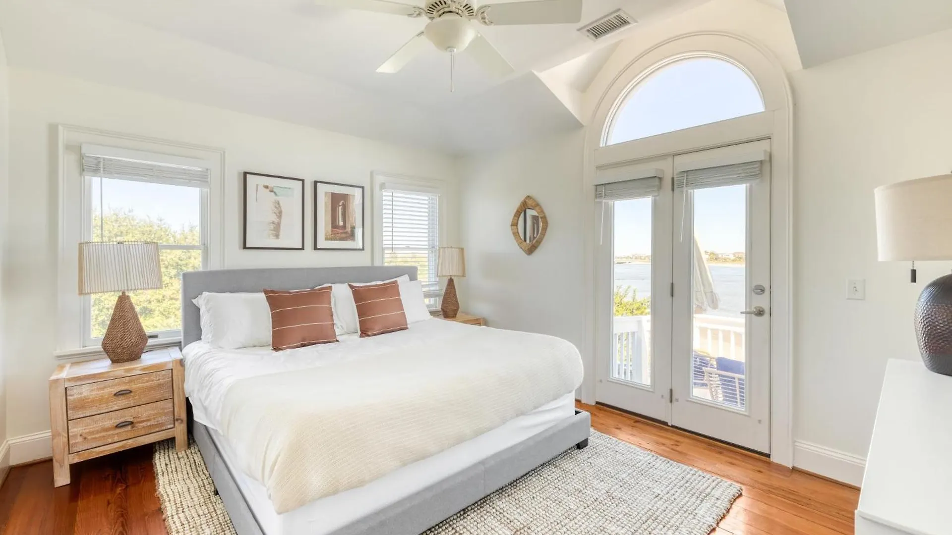 Haven By Avantstay Luxury Beachfront W Pool Gorgeous Patios Sullivans Island