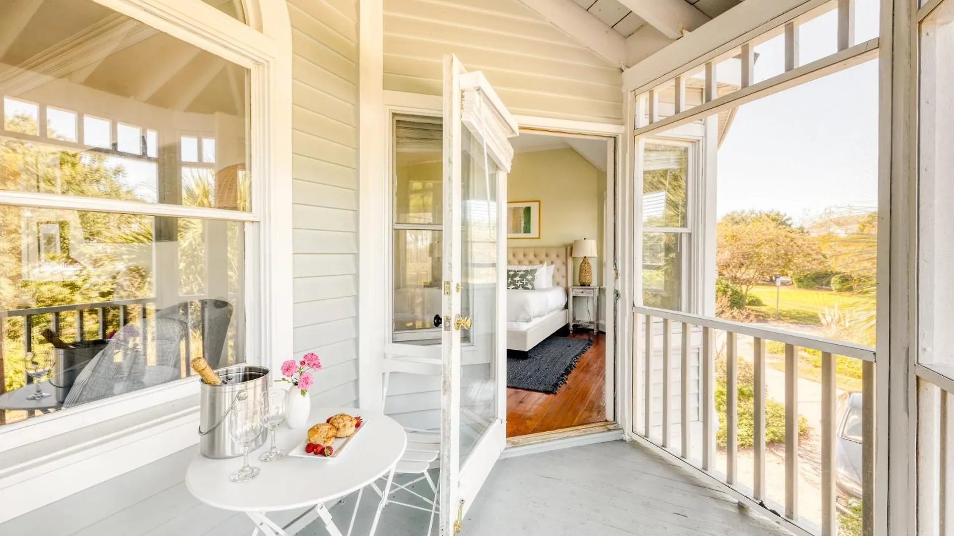 Haven By Avantstay Luxury Beachfront W Pool Gorgeous Patios Sullivans Island
