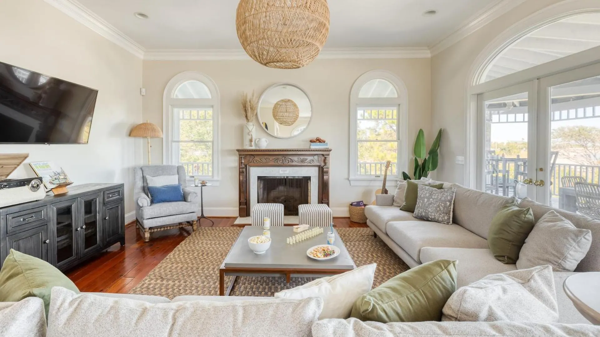Holiday home Haven By Avantstay Luxury Beachfront W Pool Gorgeous Patios Sullivans Island
